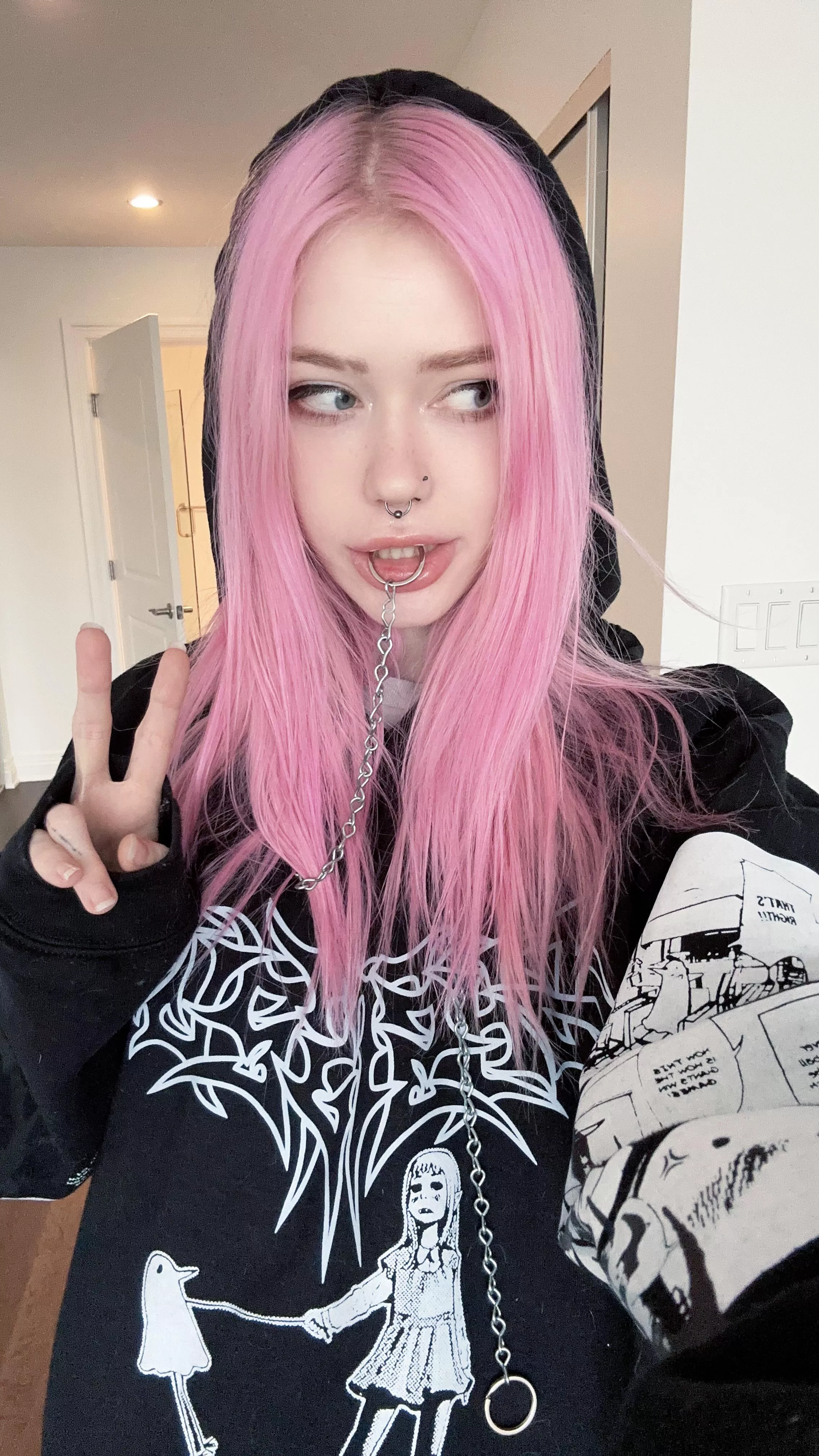 Hair turned a lil purple posted by saekkico