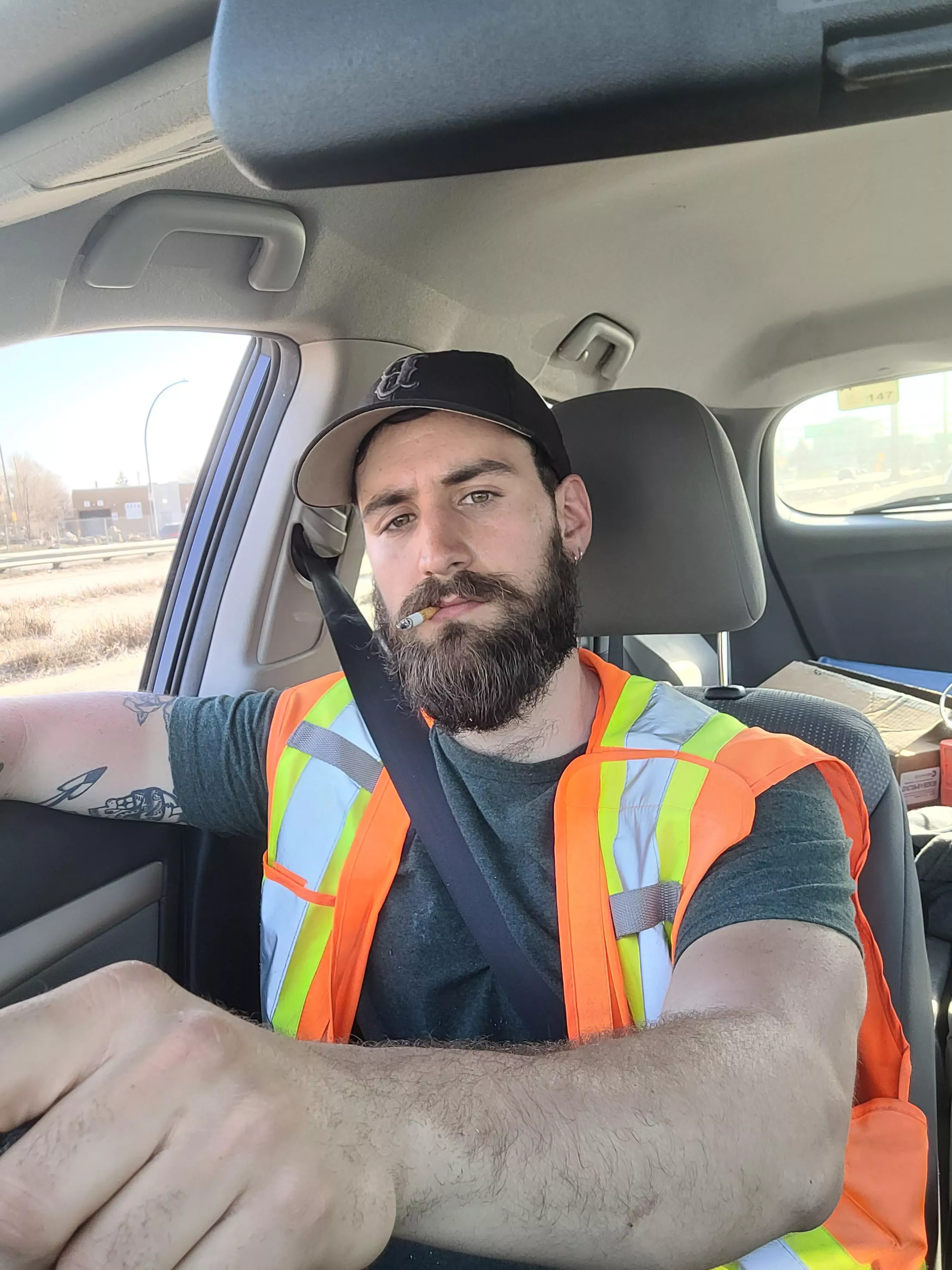 Hey bro, might need some help to unwind after a long day at work (29) posted by HotBerserkr