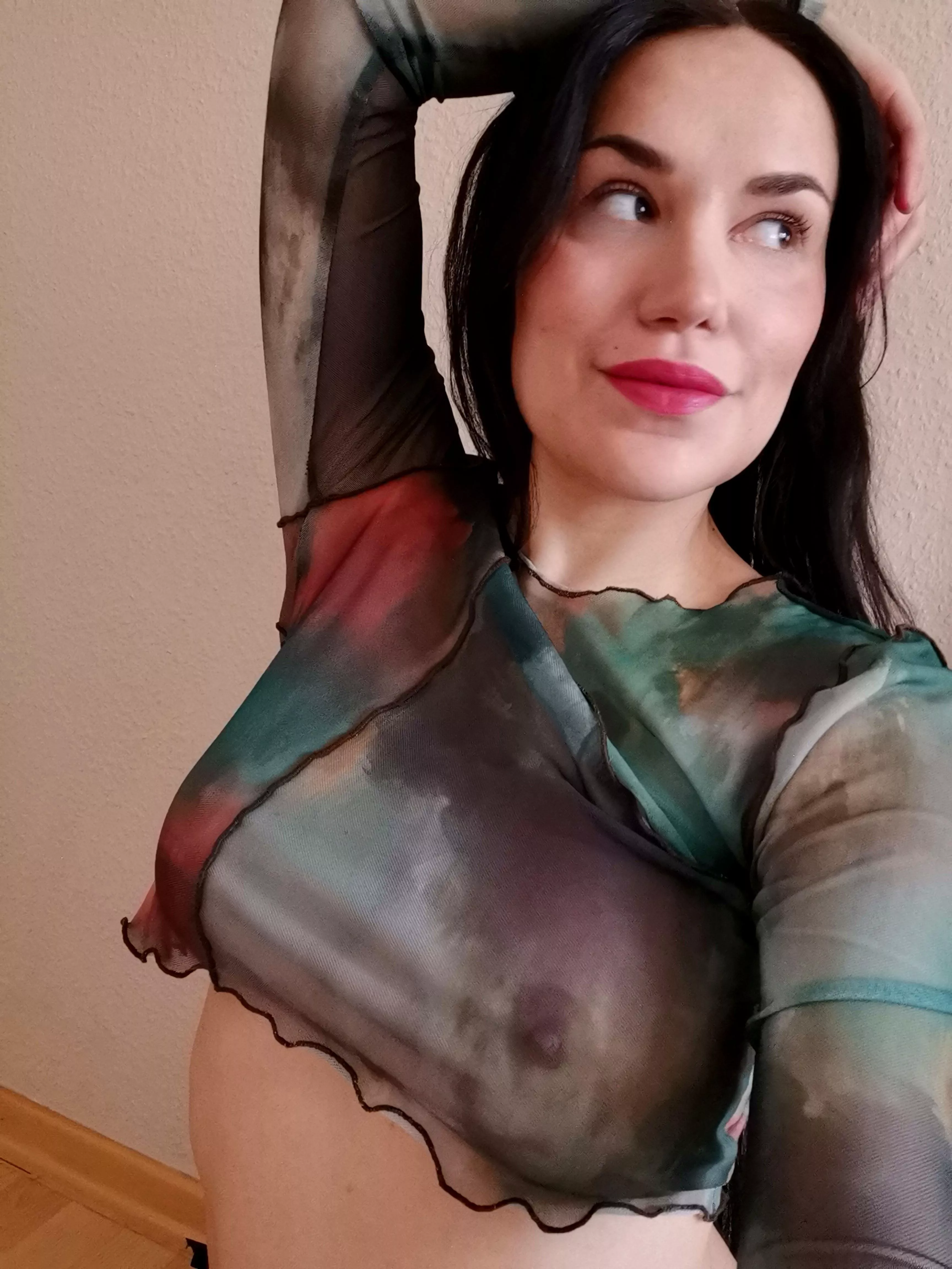 Hide and seek 😈💗 posted by vlindered