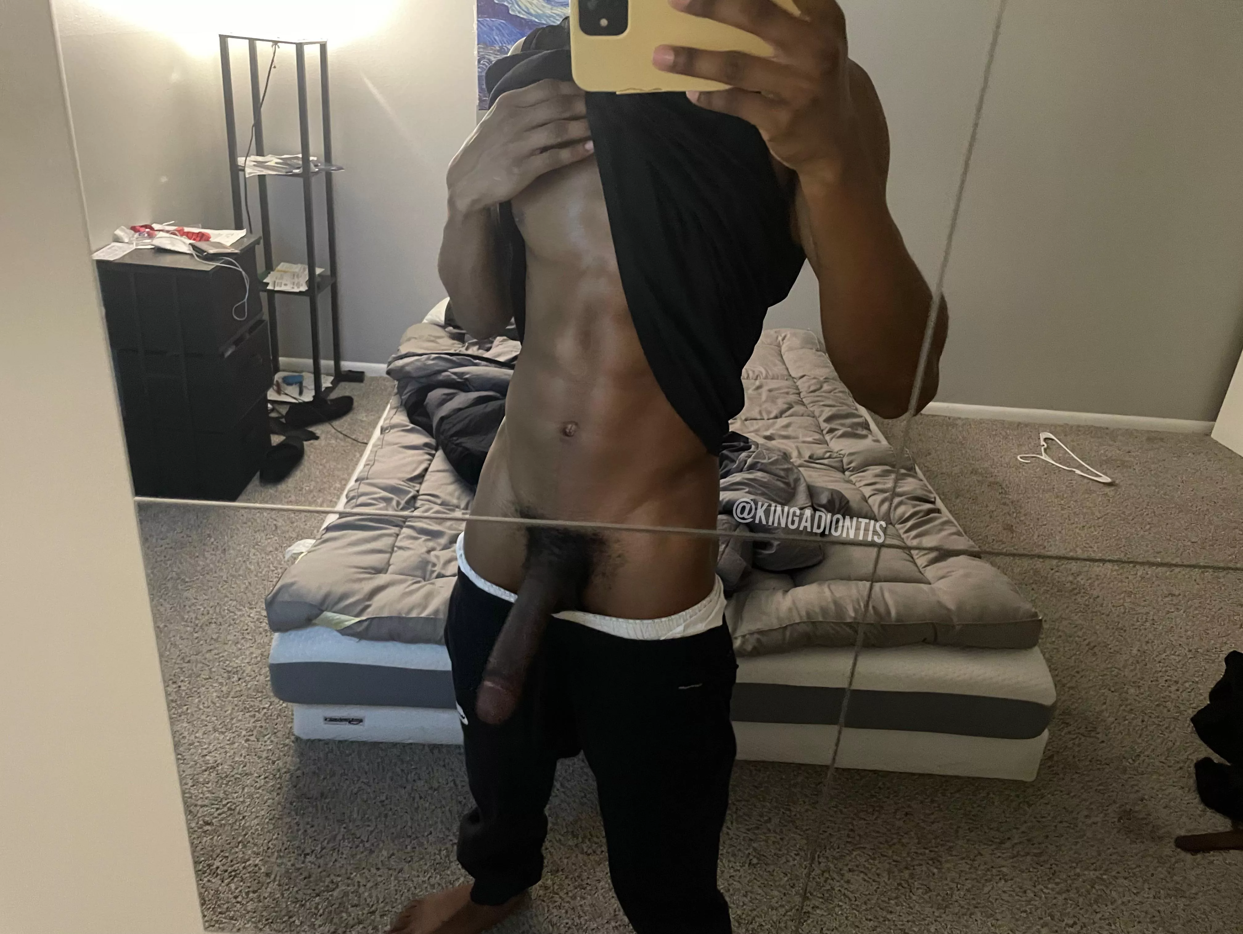 How’s your night going posted by Global_Persimmon