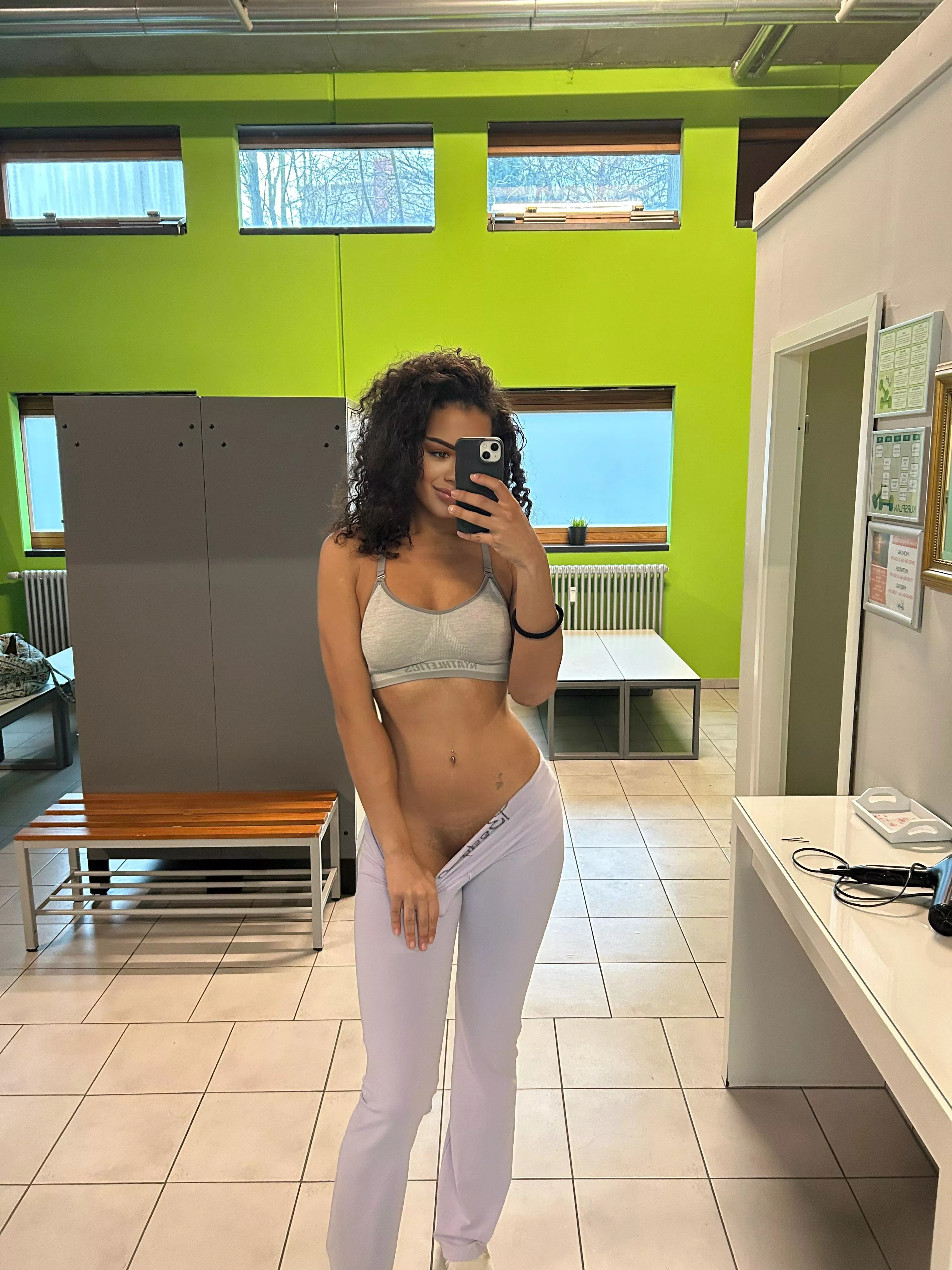 I felt a bit horny after gym 👅 [f24] posted by Radiant_Debt_2589