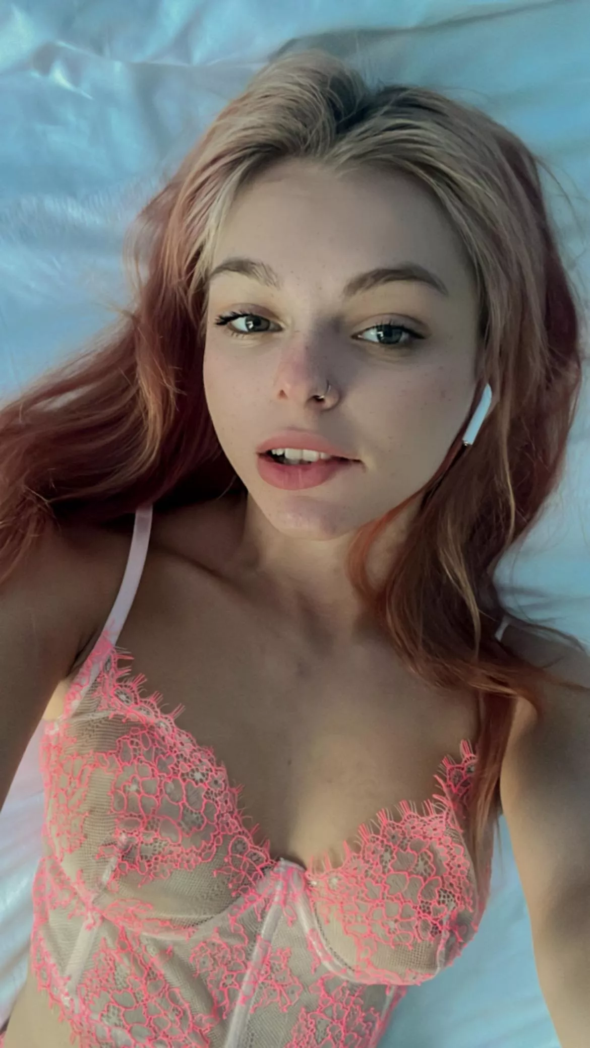 I'm turned on by your vulgar look at my tits posted by 556423