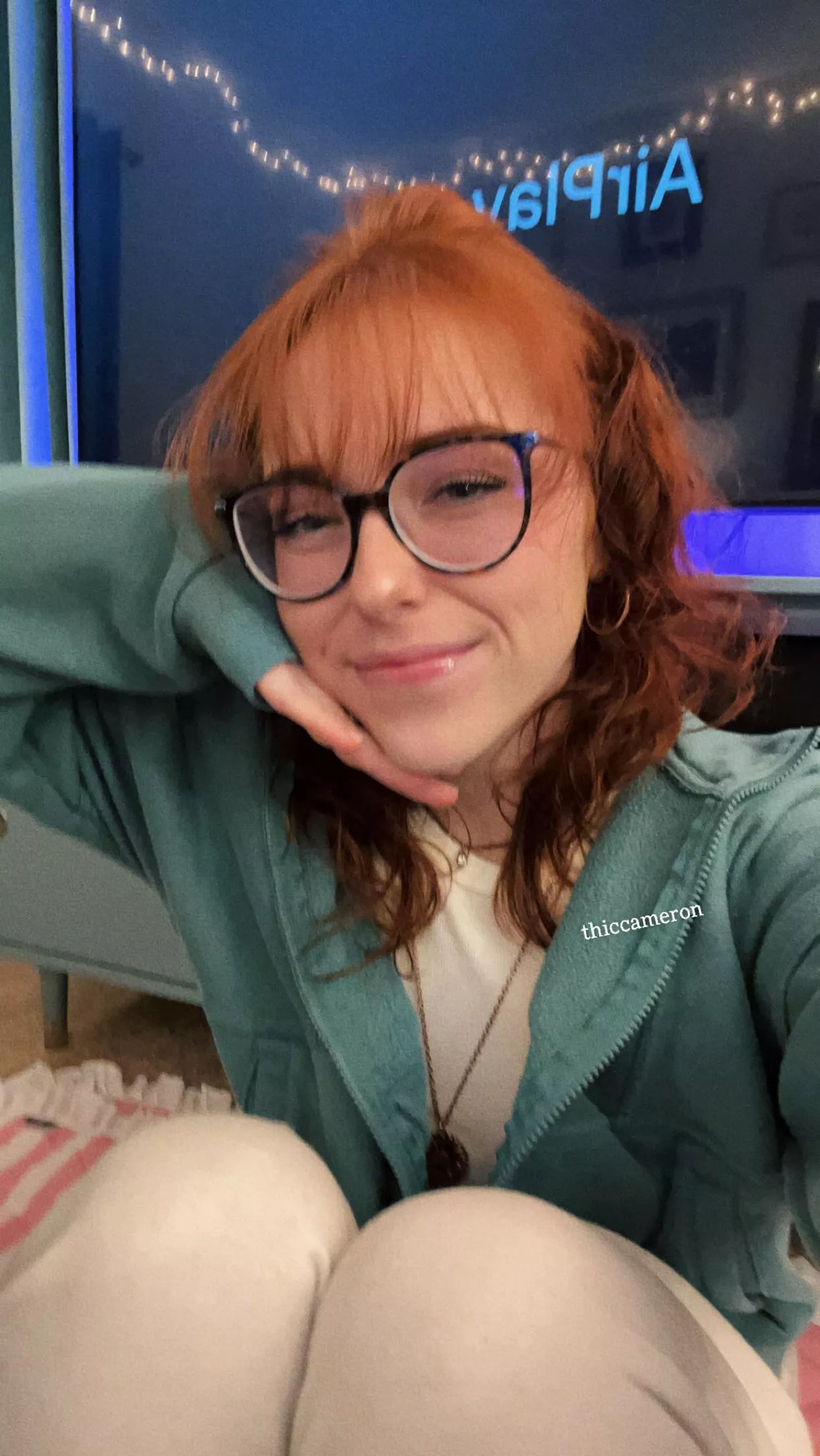 innocent selfie for u <3 posted by thiccameron420