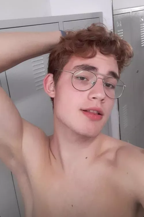 My hair gets really wavy. DM me ^^ by lucafairy