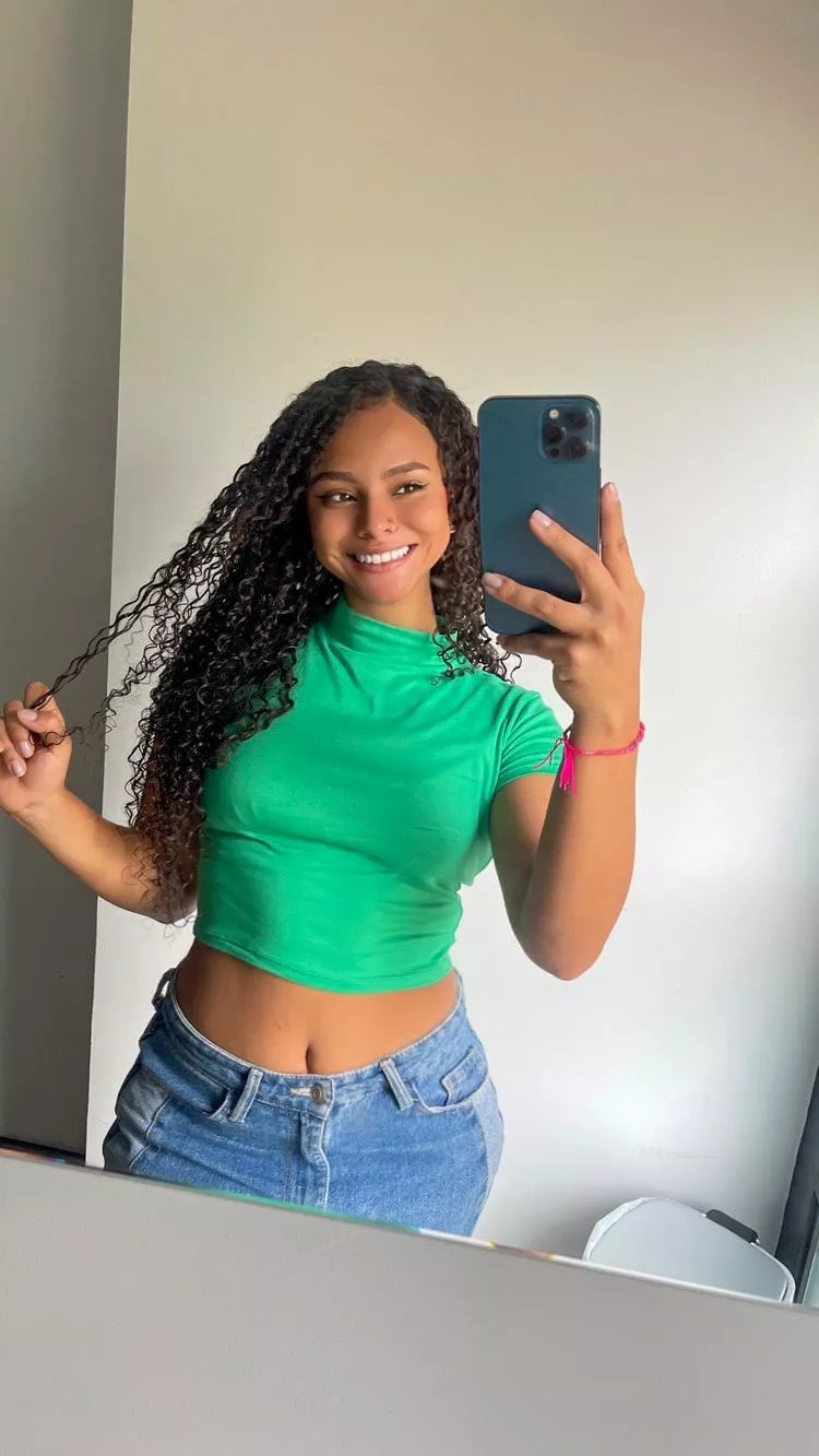 No ones gonna find out 🙈 18yo posted by ILoveSmilinggBack