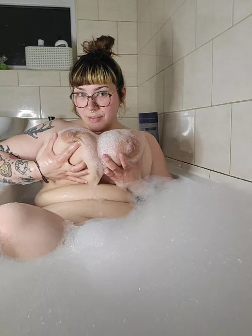 Pregnant and getting bigger by gigiouija