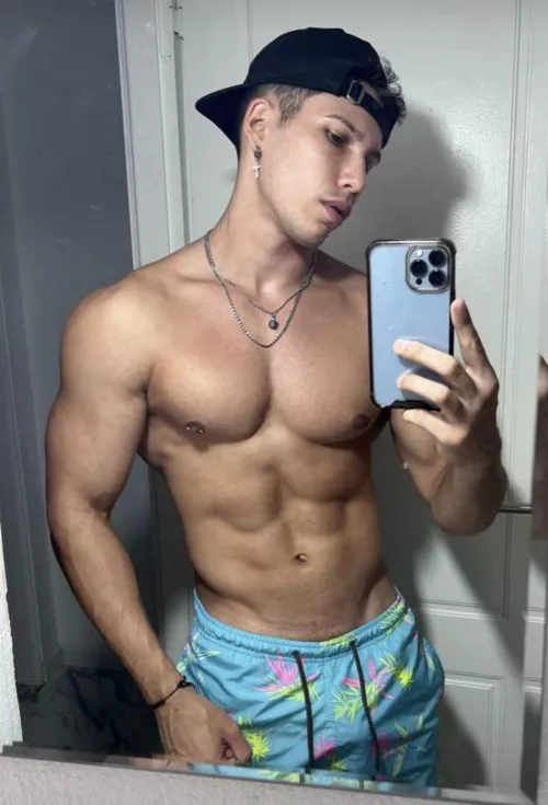 See more? 🥵 by Maurifitness