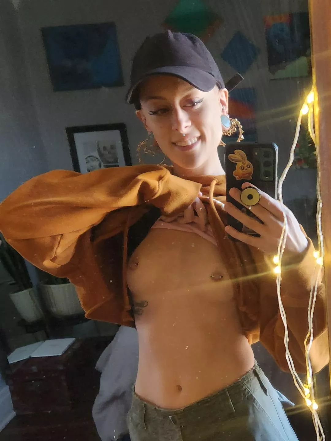 they need gentle squeezes posted by LayneeDivinee