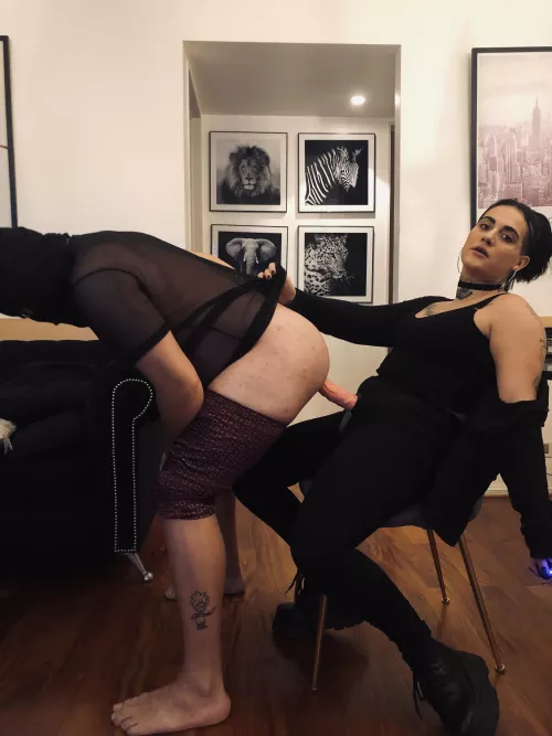 This ass needs a good fuck by Vic_grillet