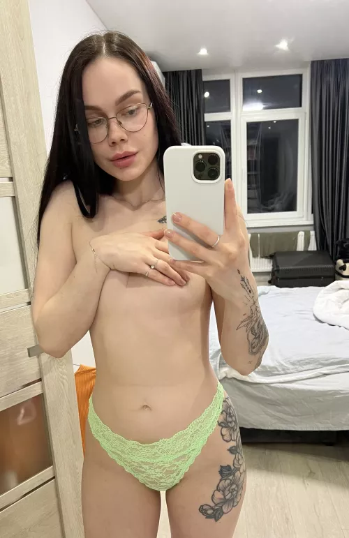 always happy when im taking nudes by judherky