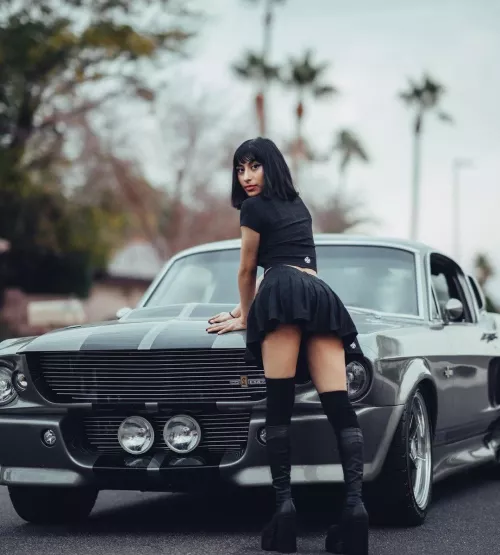 Anyone want a freaky petite goth girlfriend who you wouldn't introduce to your mother? by Taliababy5