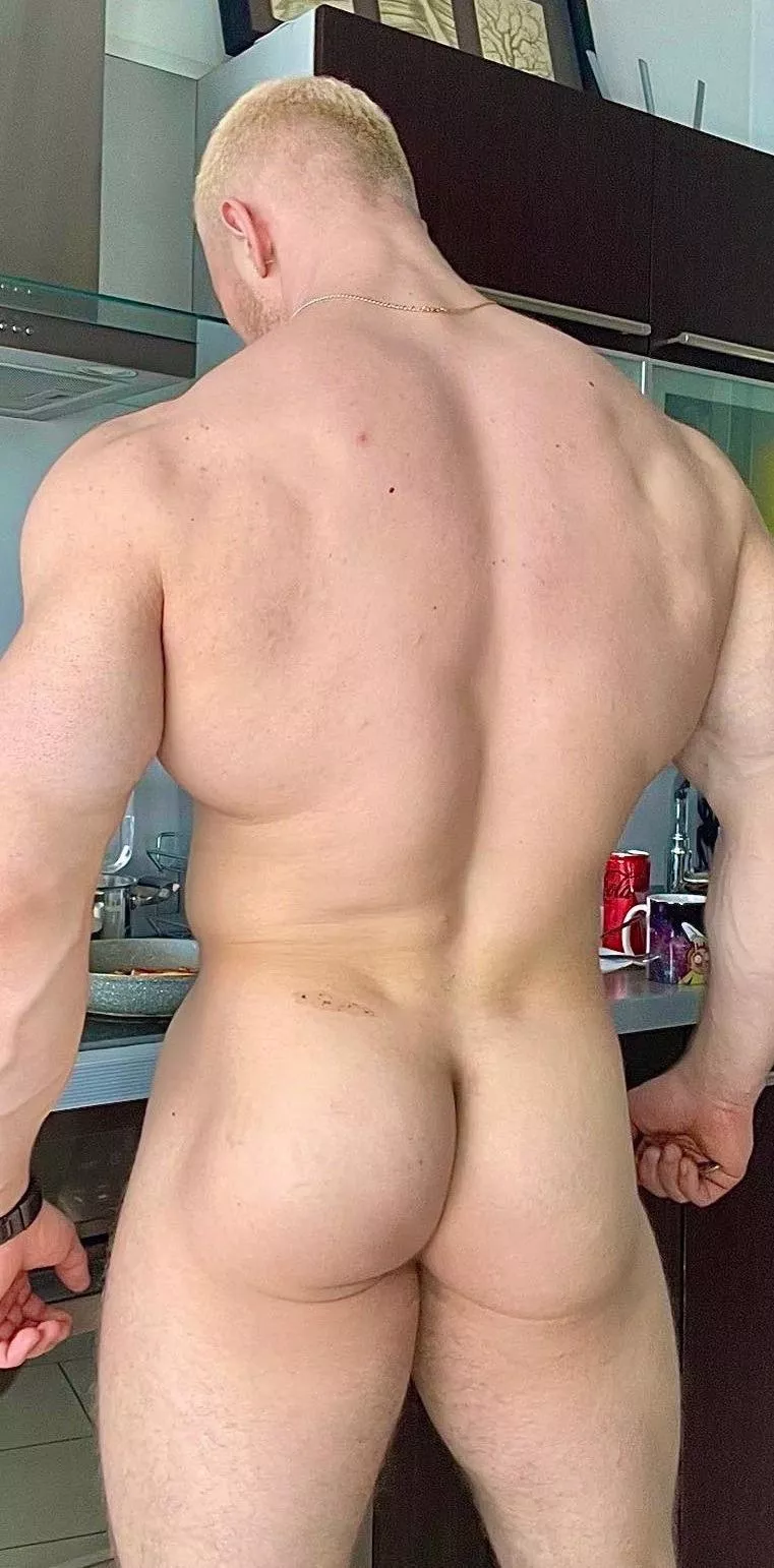 Blond Beast posted by KKwoodhill