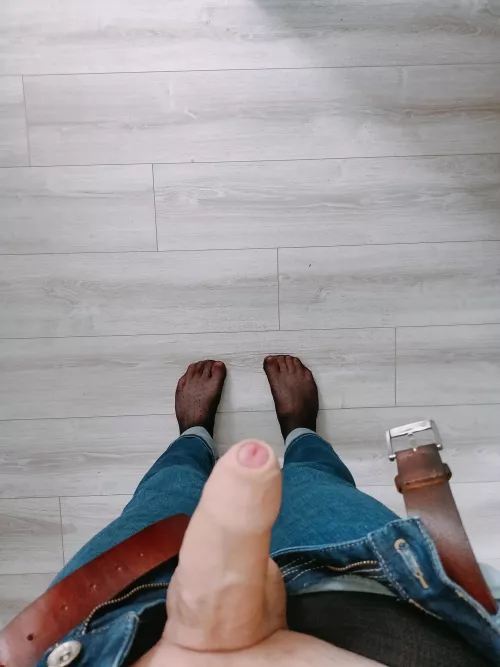 Could you play with my feet please? by jackandcoke329