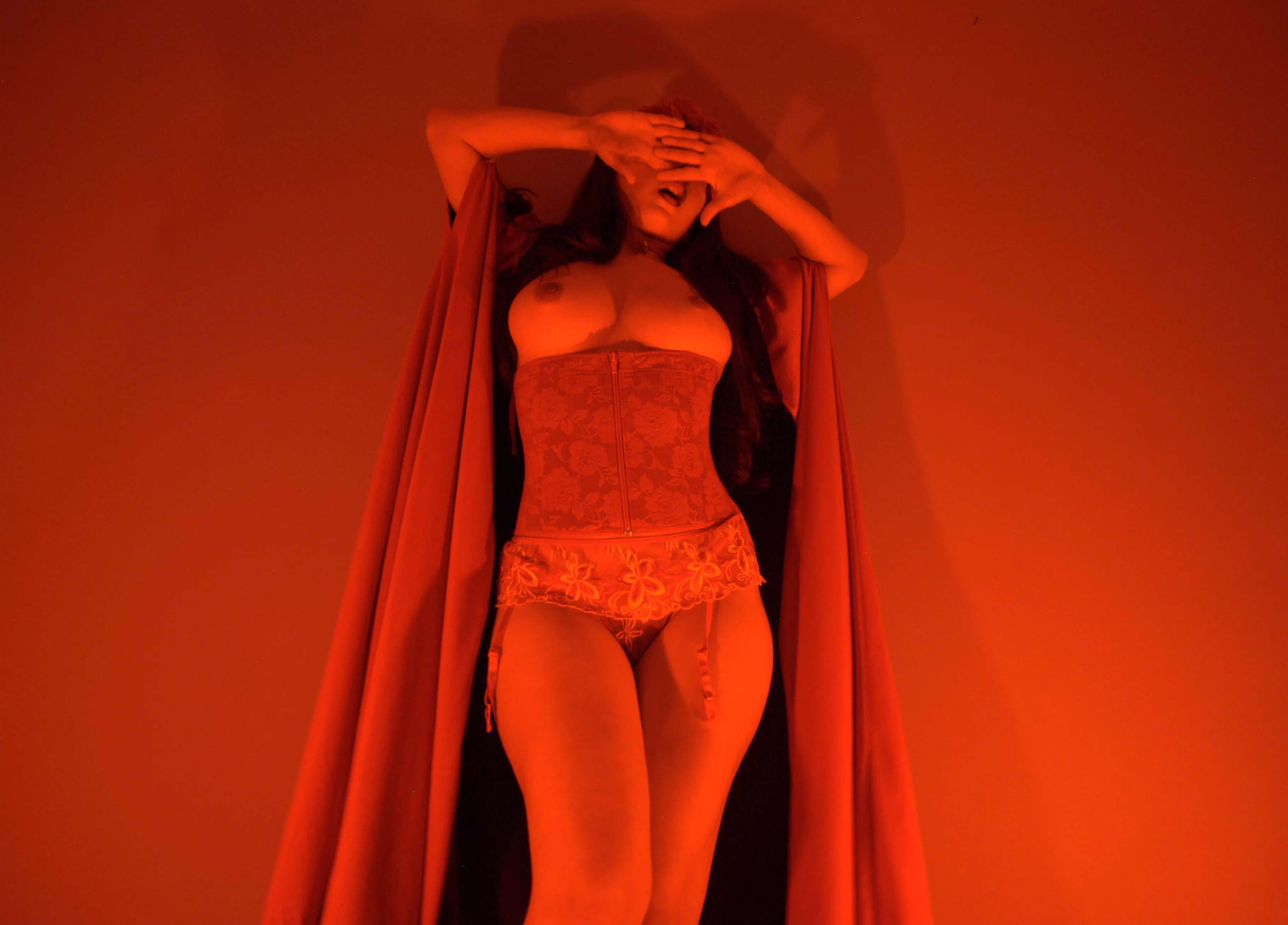 Crimson light posted by loly_pocket