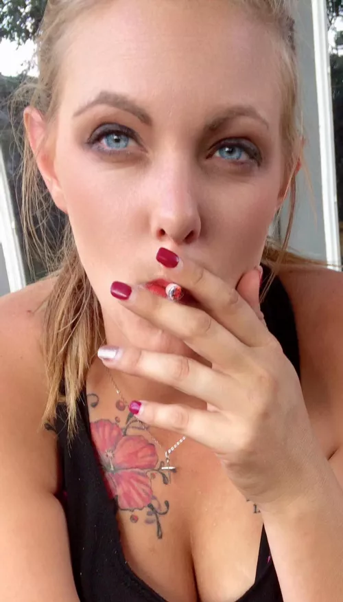 Cum see me!!! Private chat! Naughty stuff. Even texting by smoking_milf