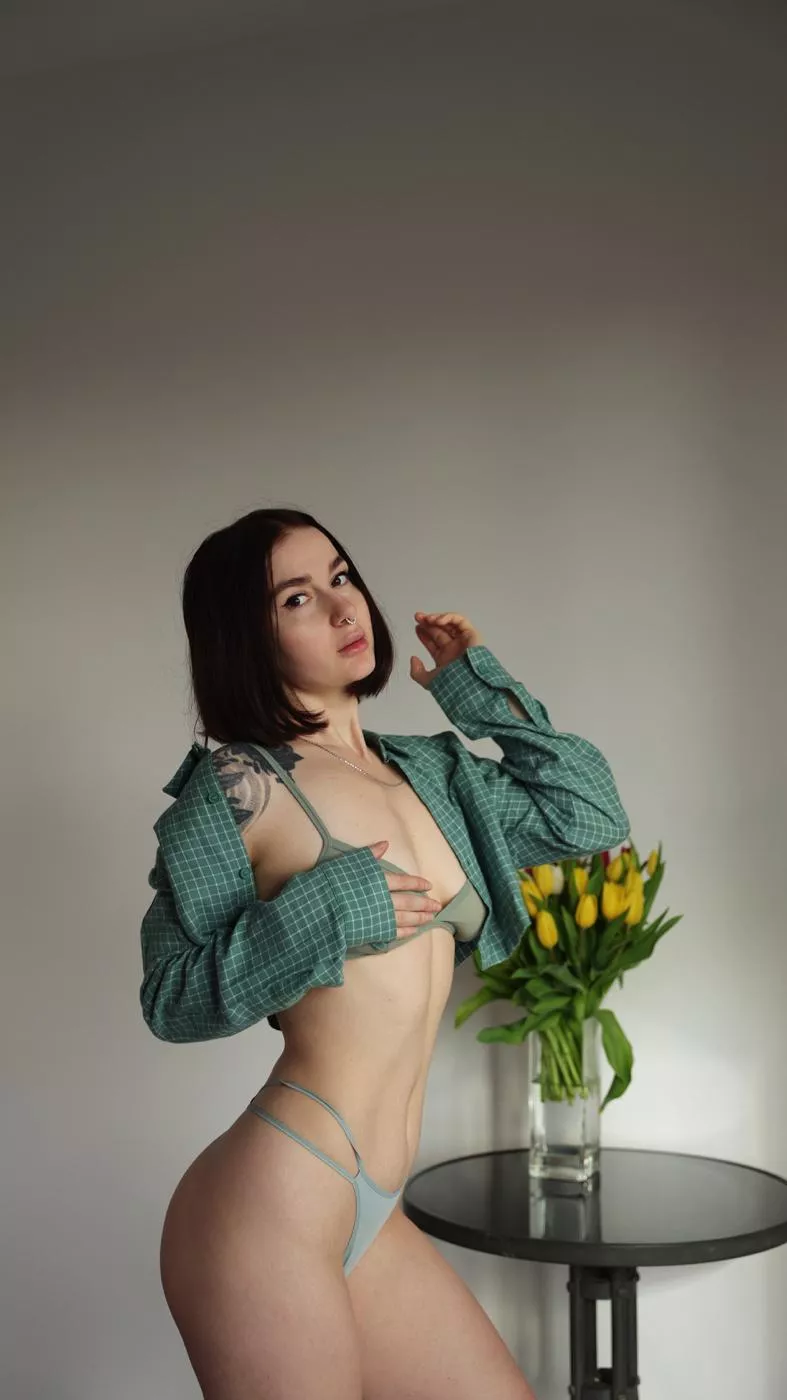 don't think too much about the little things come to me posted by BatteredCadaver