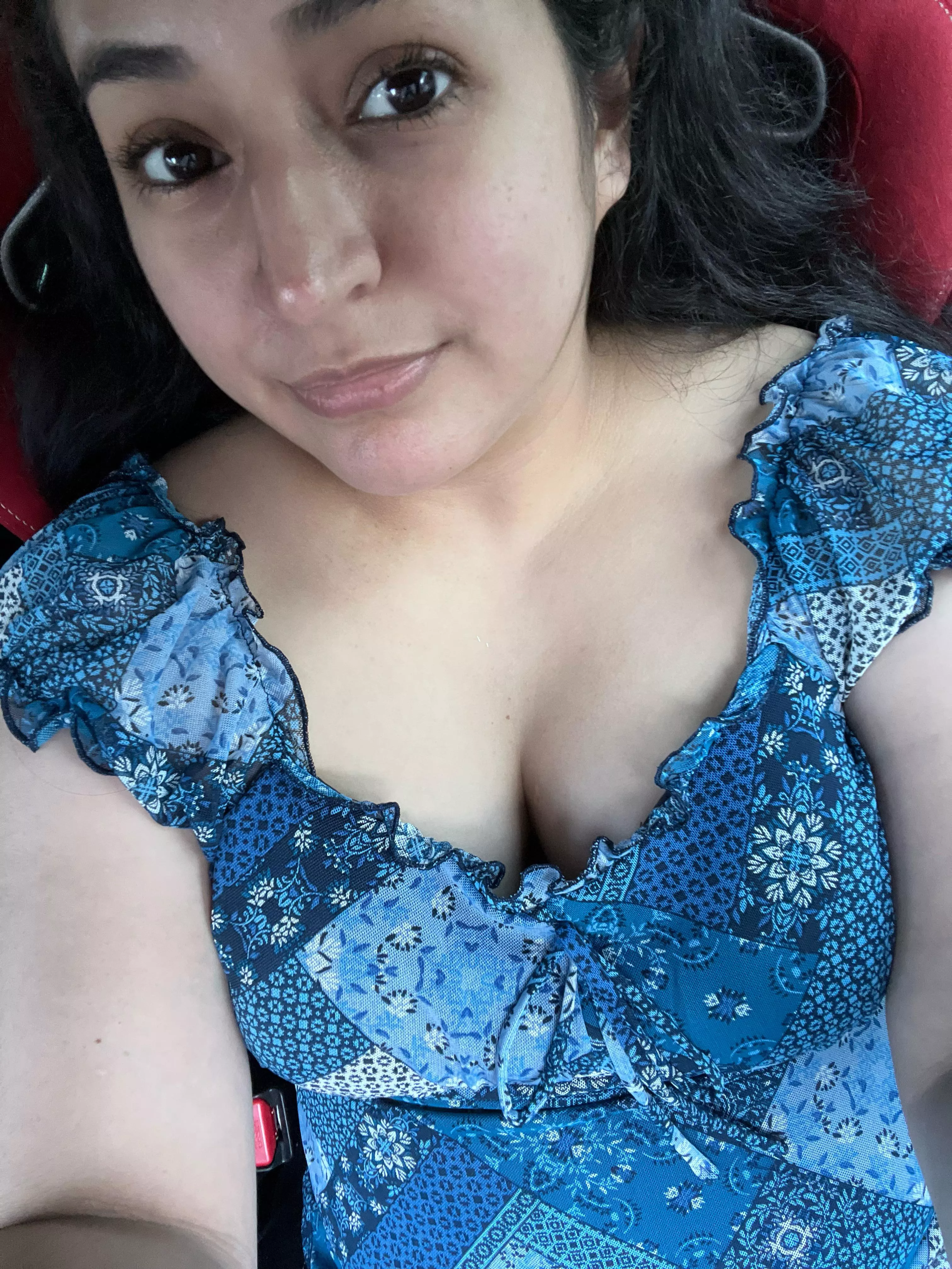 Eyes up hereee posted by larissarosee