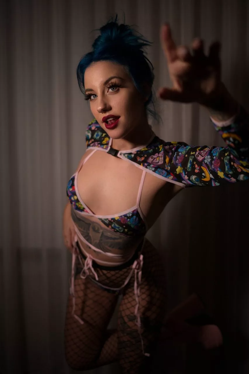 Feeling kinky, wanna have some fun?😈💦 posted by Xoklau