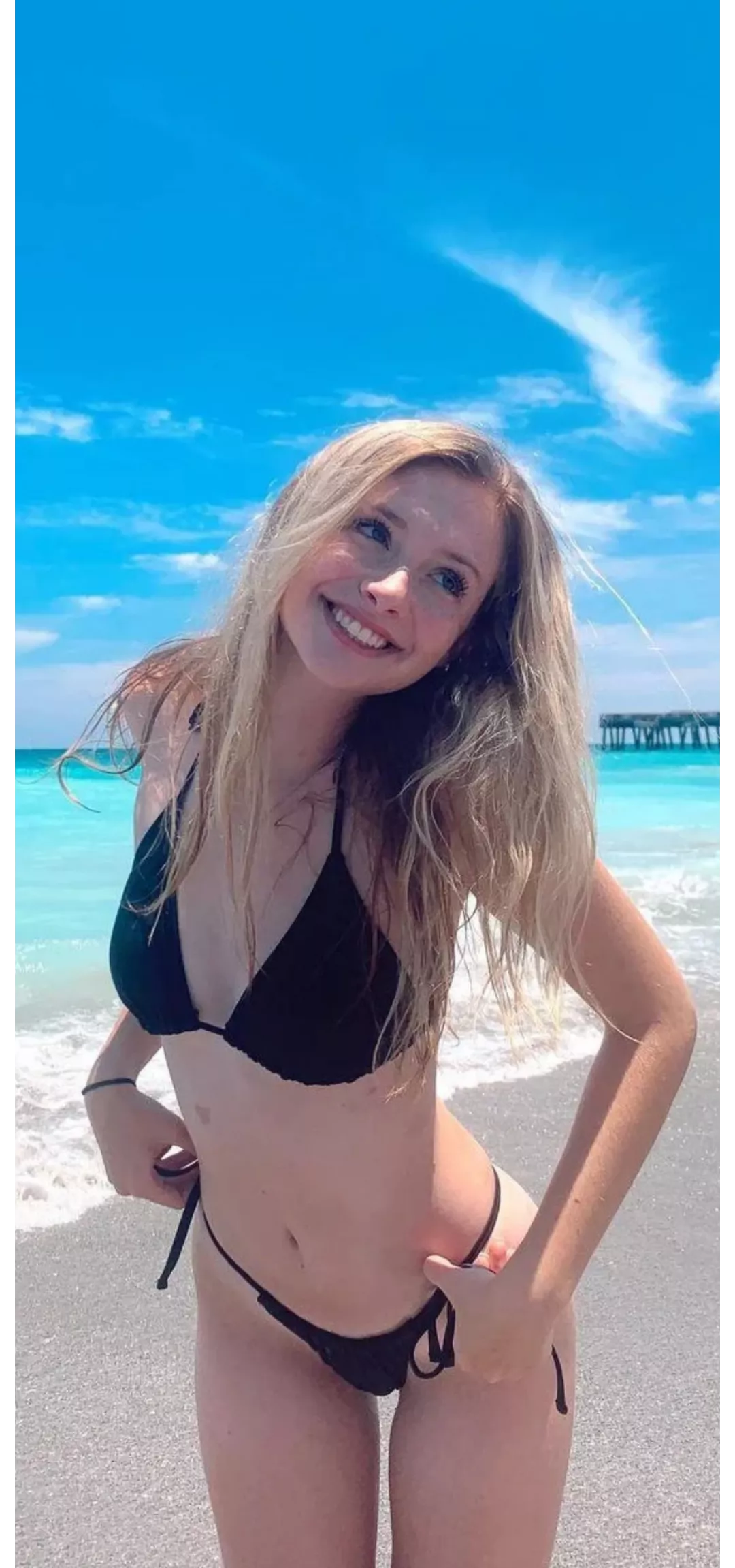 gorgeous babe posted by Fantastic_Aside_3478