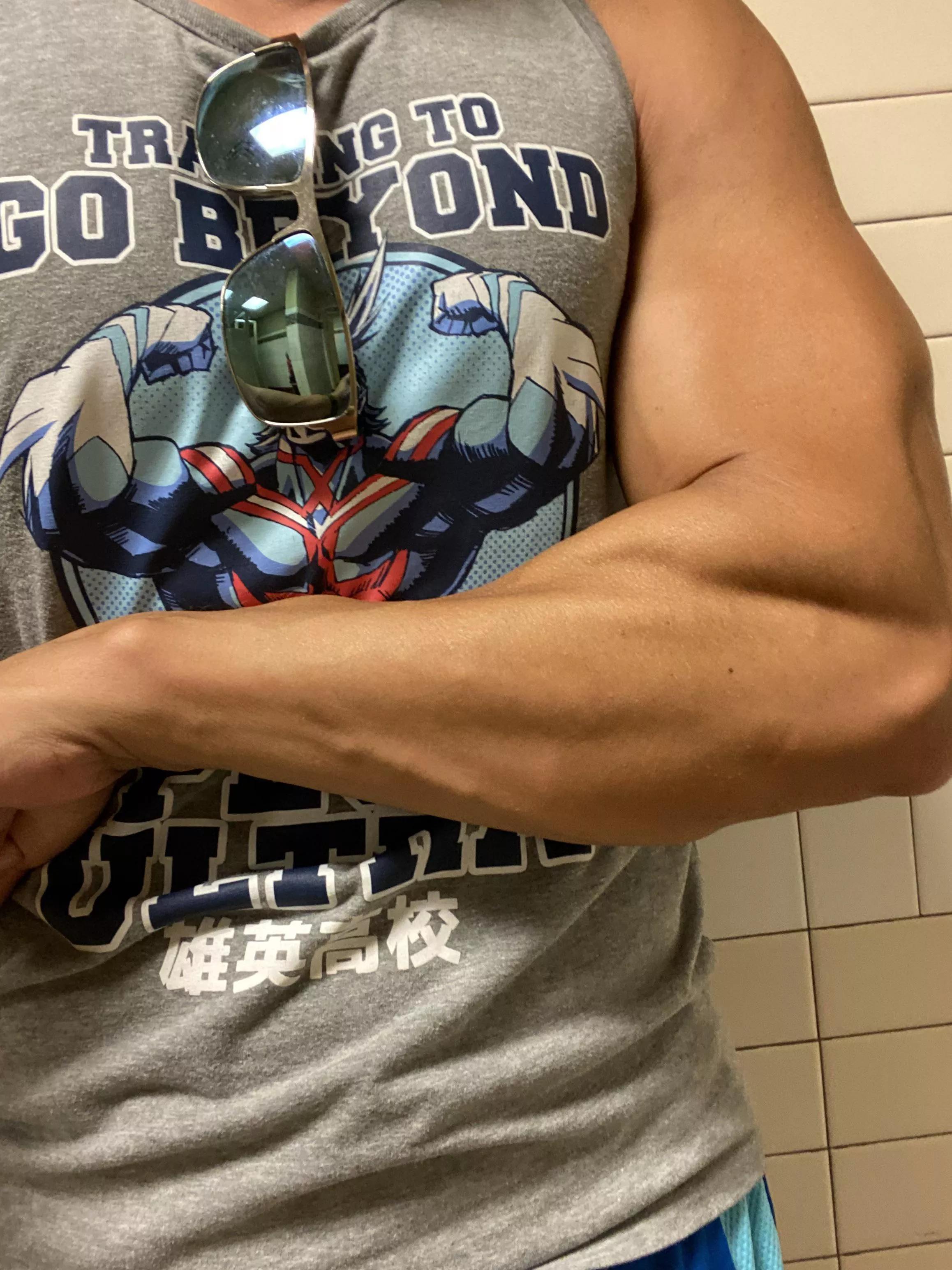 Happy Flex Friday!💪 posted by TrainerRay85