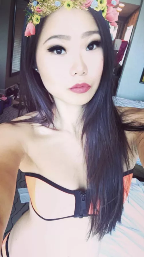 I love bikinis by notaverage22