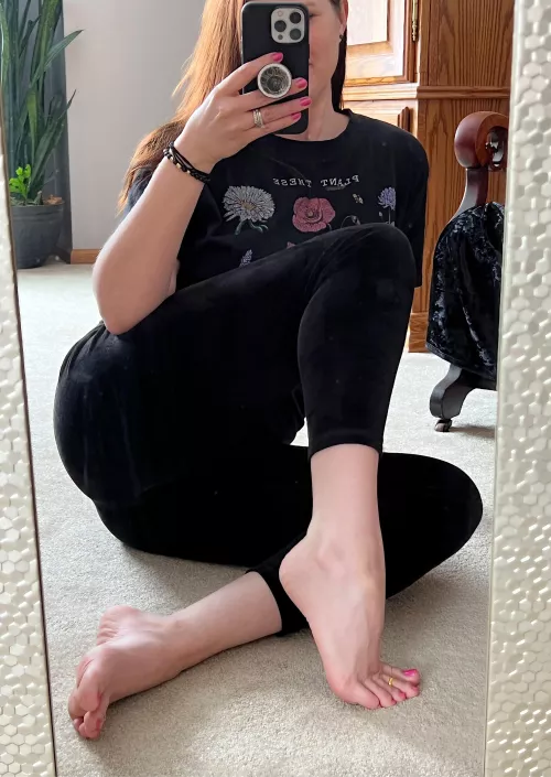 My anklet fell off.. booo by MsMadiWilder