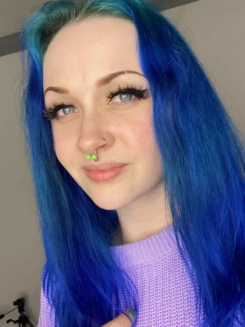 my favourite colours are blue & purple 💙💜 by AndieHart98