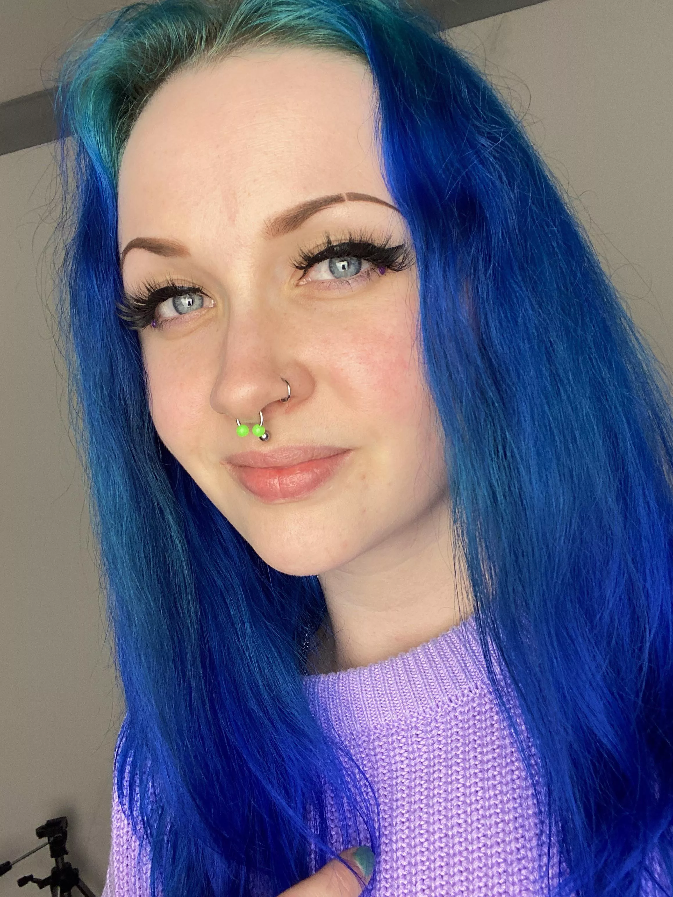 my favourite colours are blue & purple 💙💜 posted by AndieHart98