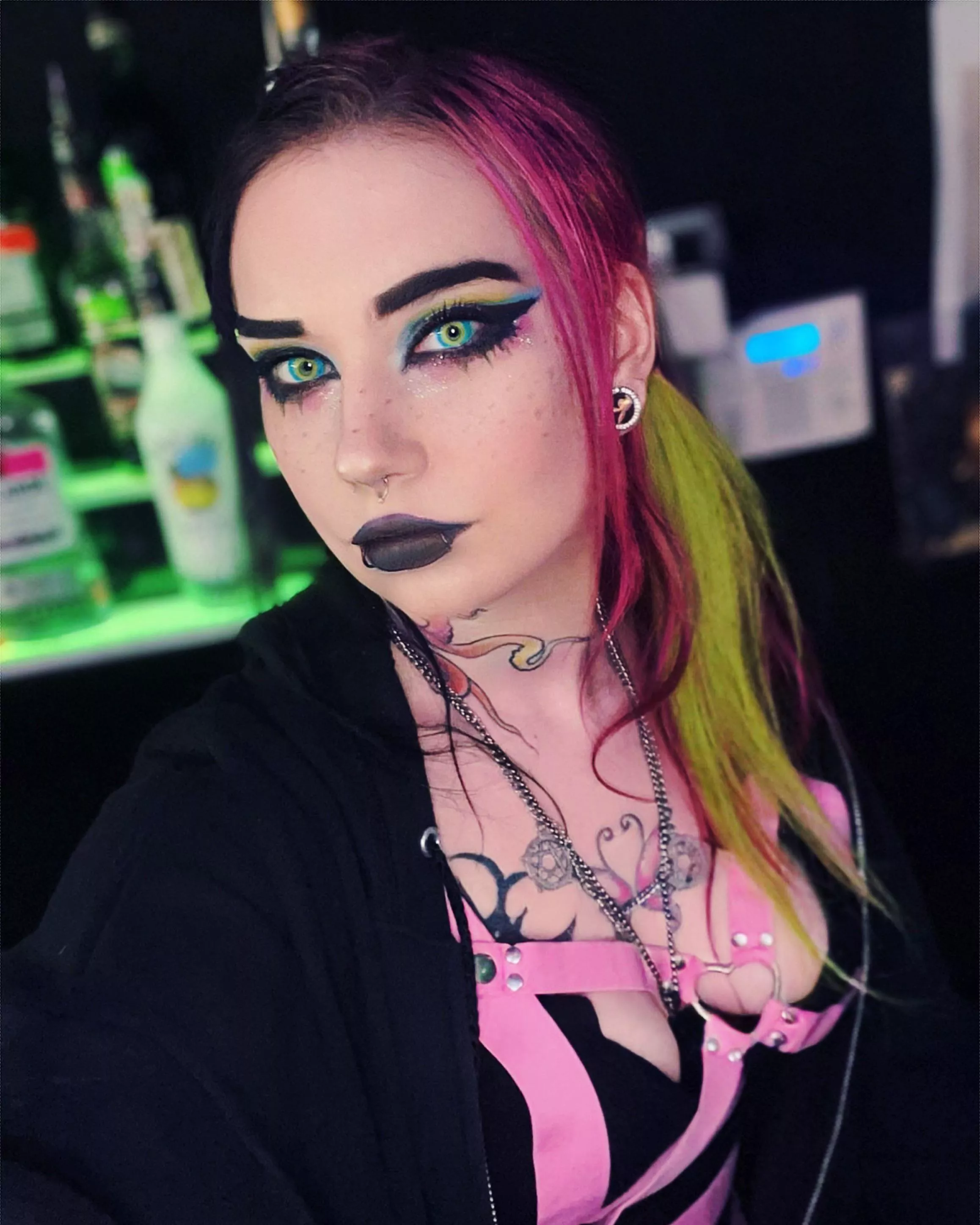 Neon everything posted by Rubyrias