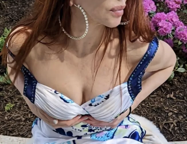 Outdoor cleavage always works! (F)56 by LeAutumnRose