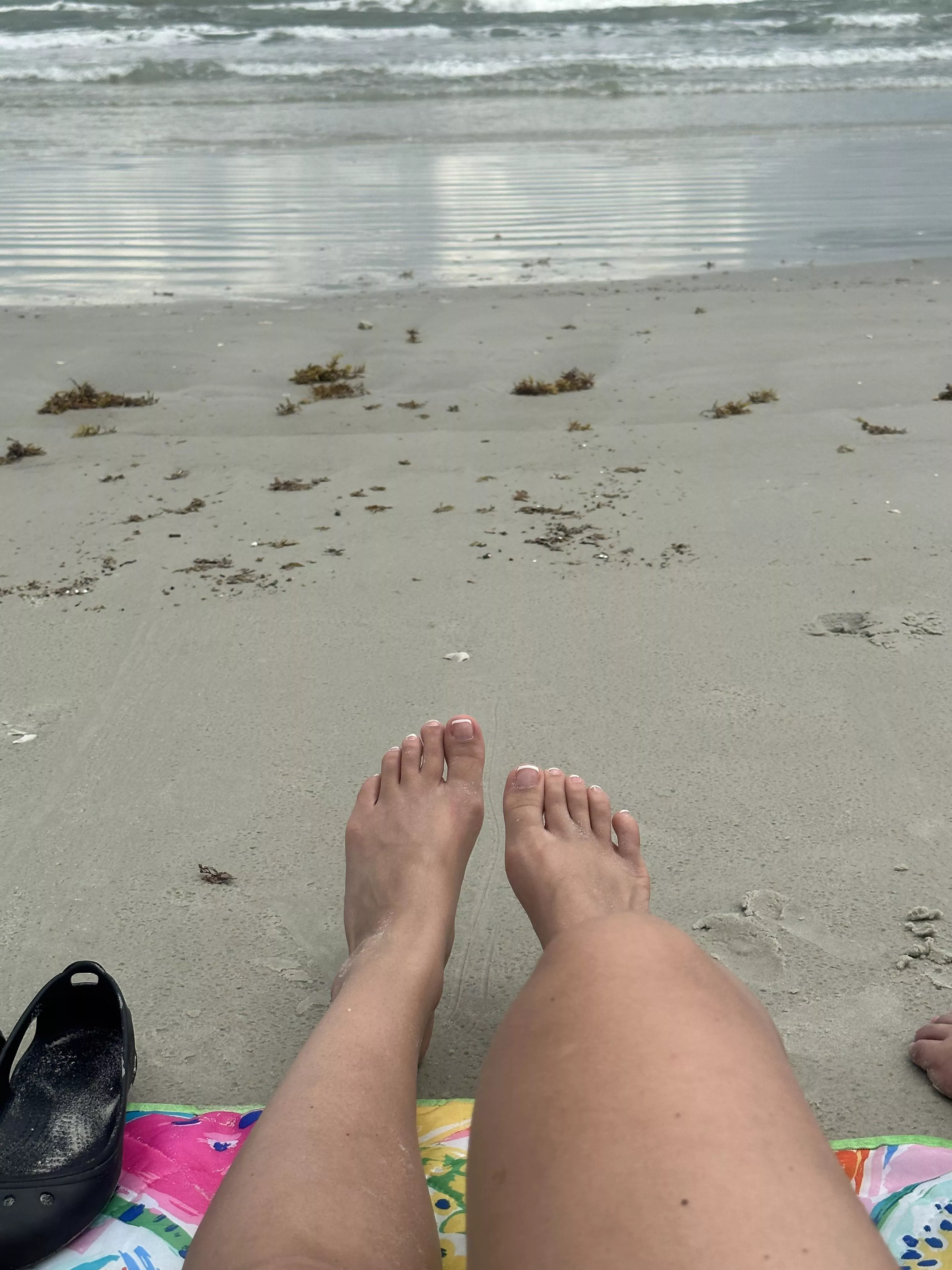 Sandy toes posted by marissagir1