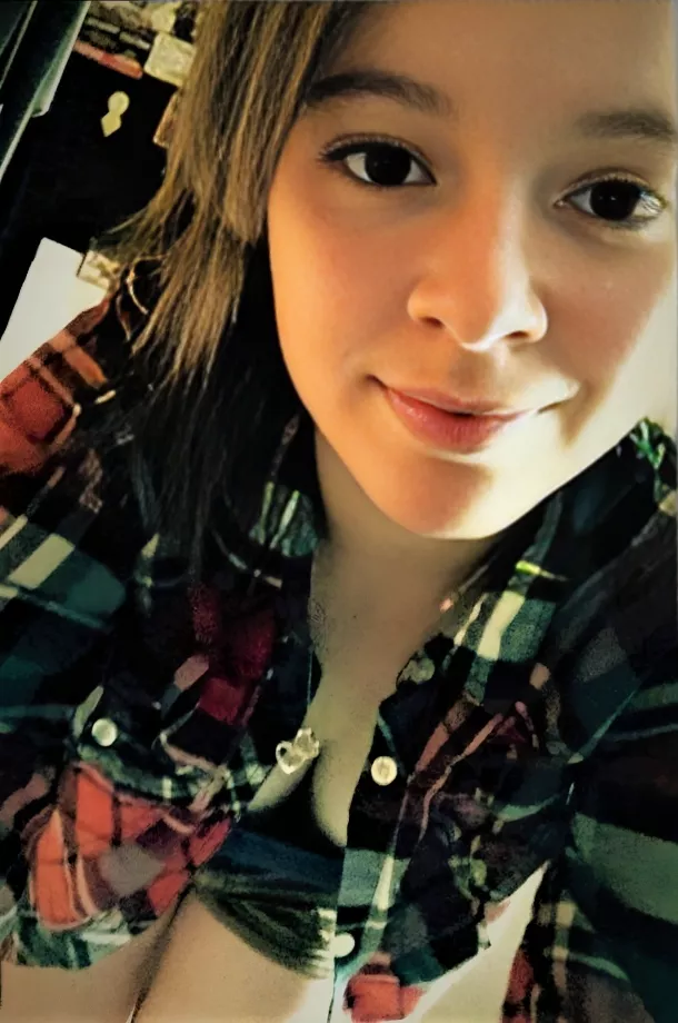 Sarah posted by SarahsCuck