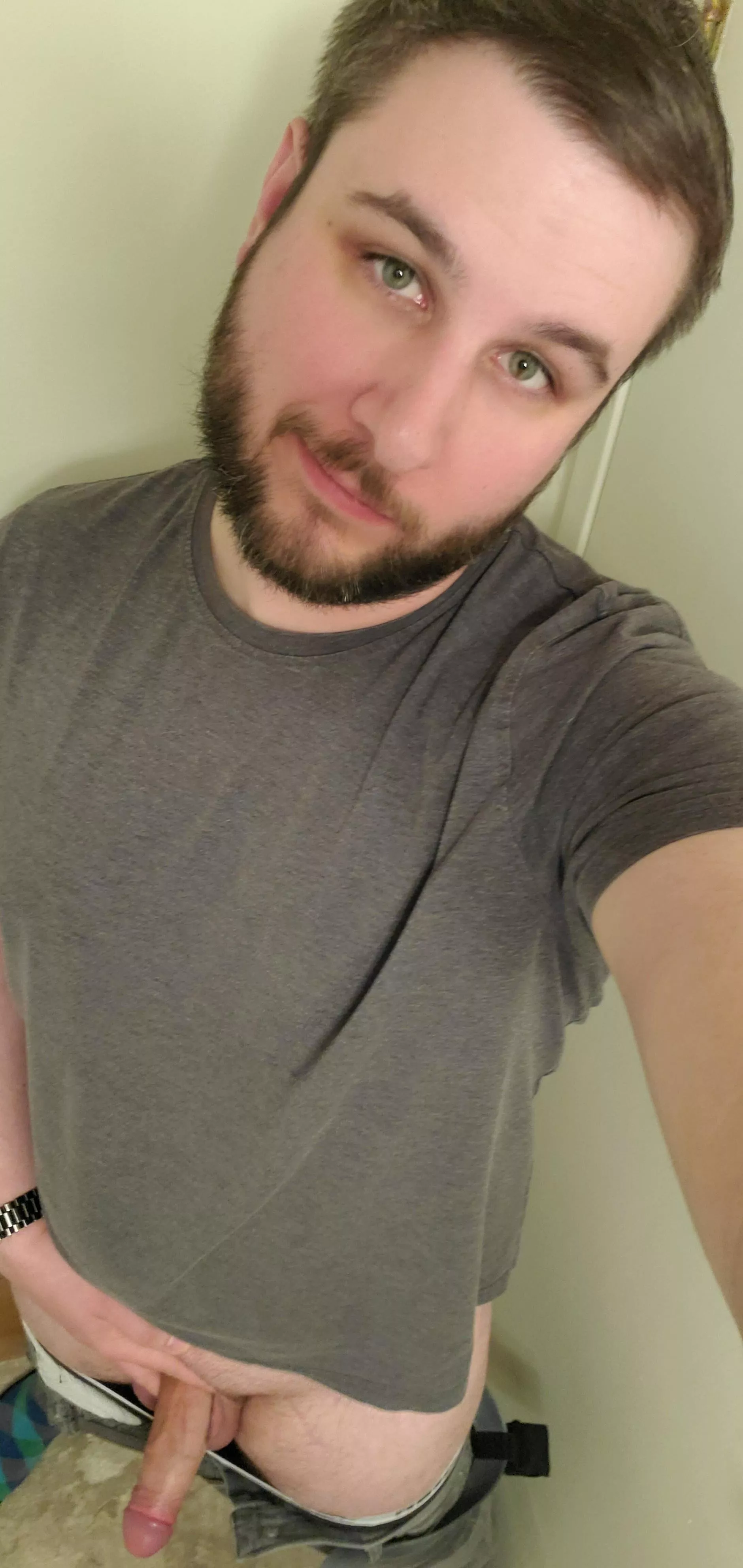 Slightly bored tonight. What to get up to 🤔 posted by slimslam_spaceman