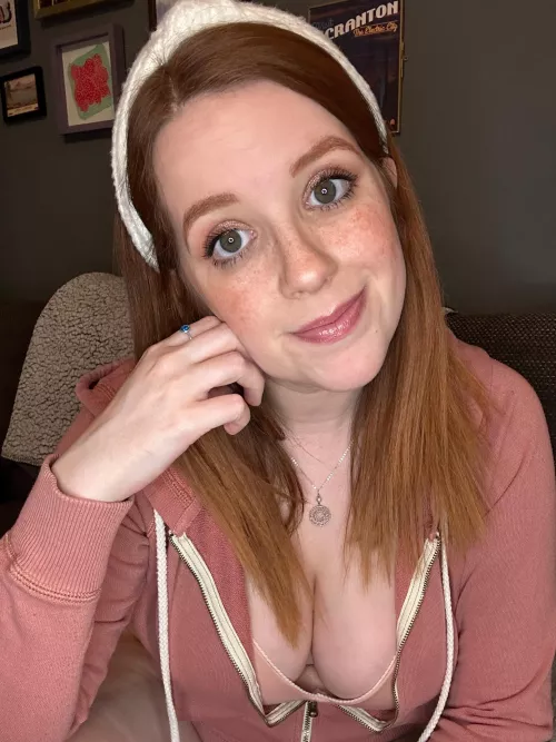 This is my “I’m a very good listener” face! [F] by snildeep