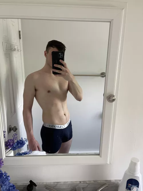 (21) So hot and sweaty in this pic 💦🤭 by vinnyfromthecity