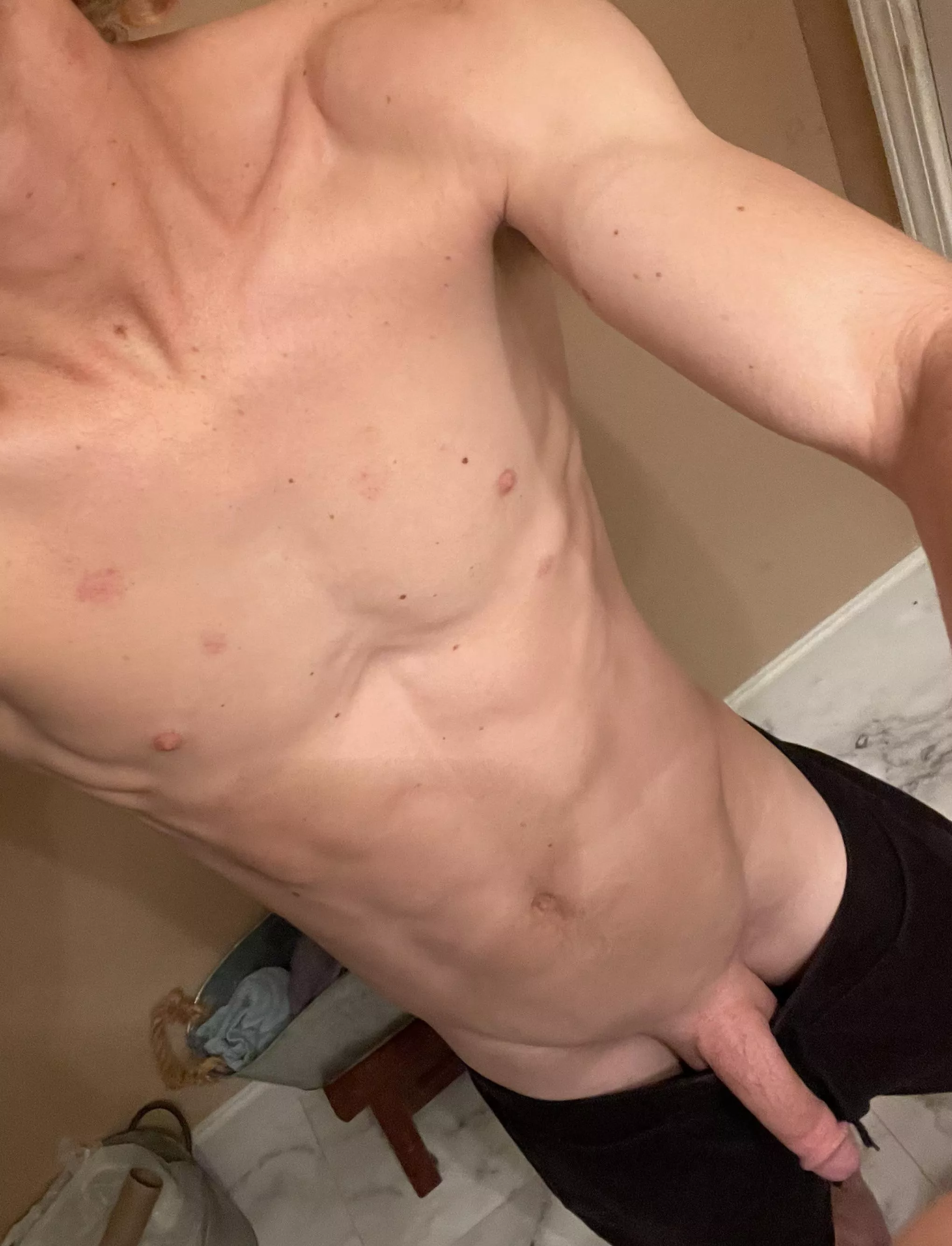 22/bi/kinky posted by Youngnhung0313