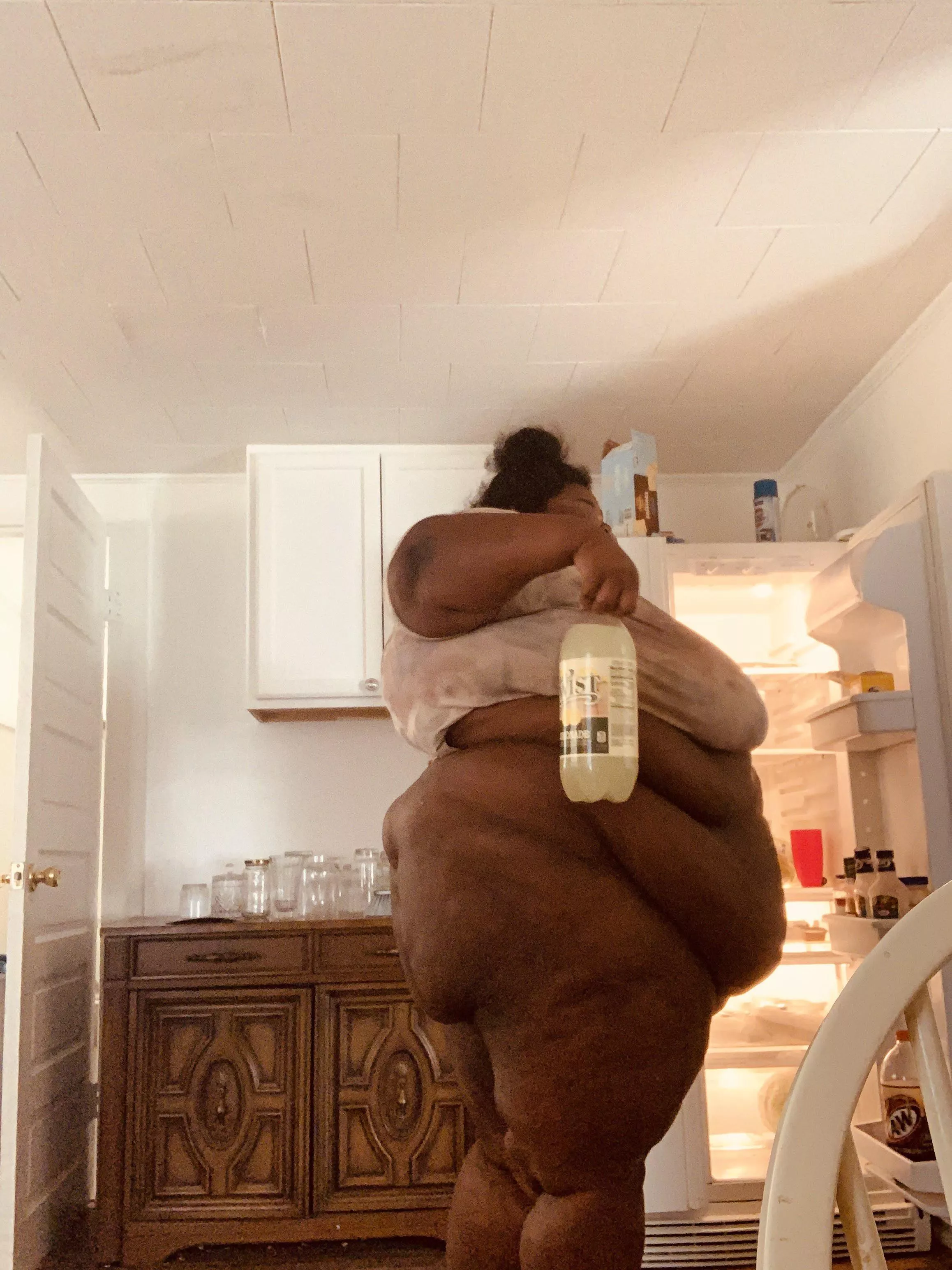 A goddess like me shouldn't have to fetch her own beverages, what are you waiting for? posted by creamy_malaya