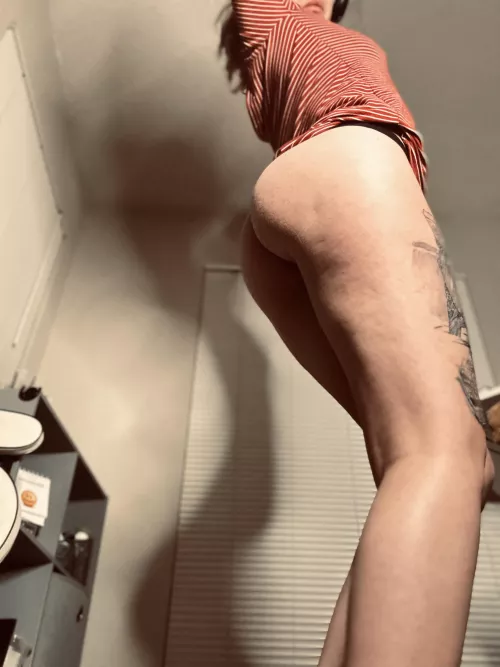 A shadow on the wall by RedAfricanButterfly