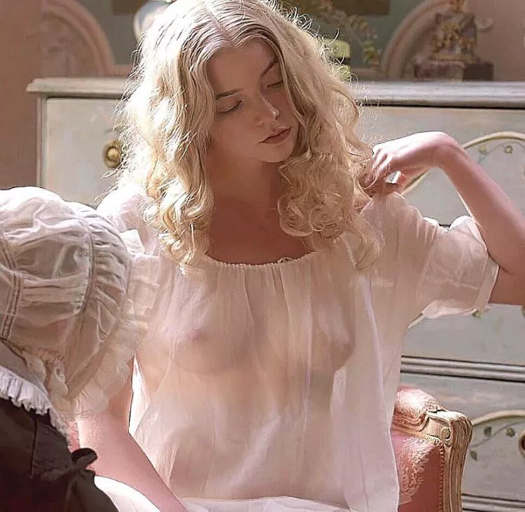 Anya Taylor-Joy posted by Party-Day2867