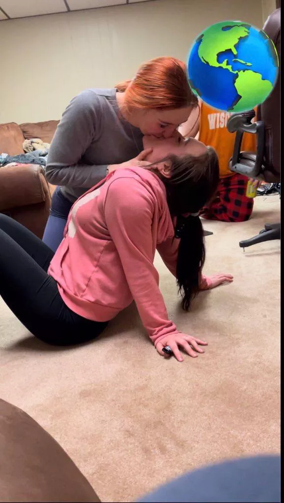 Best friends posted by baddievibes12