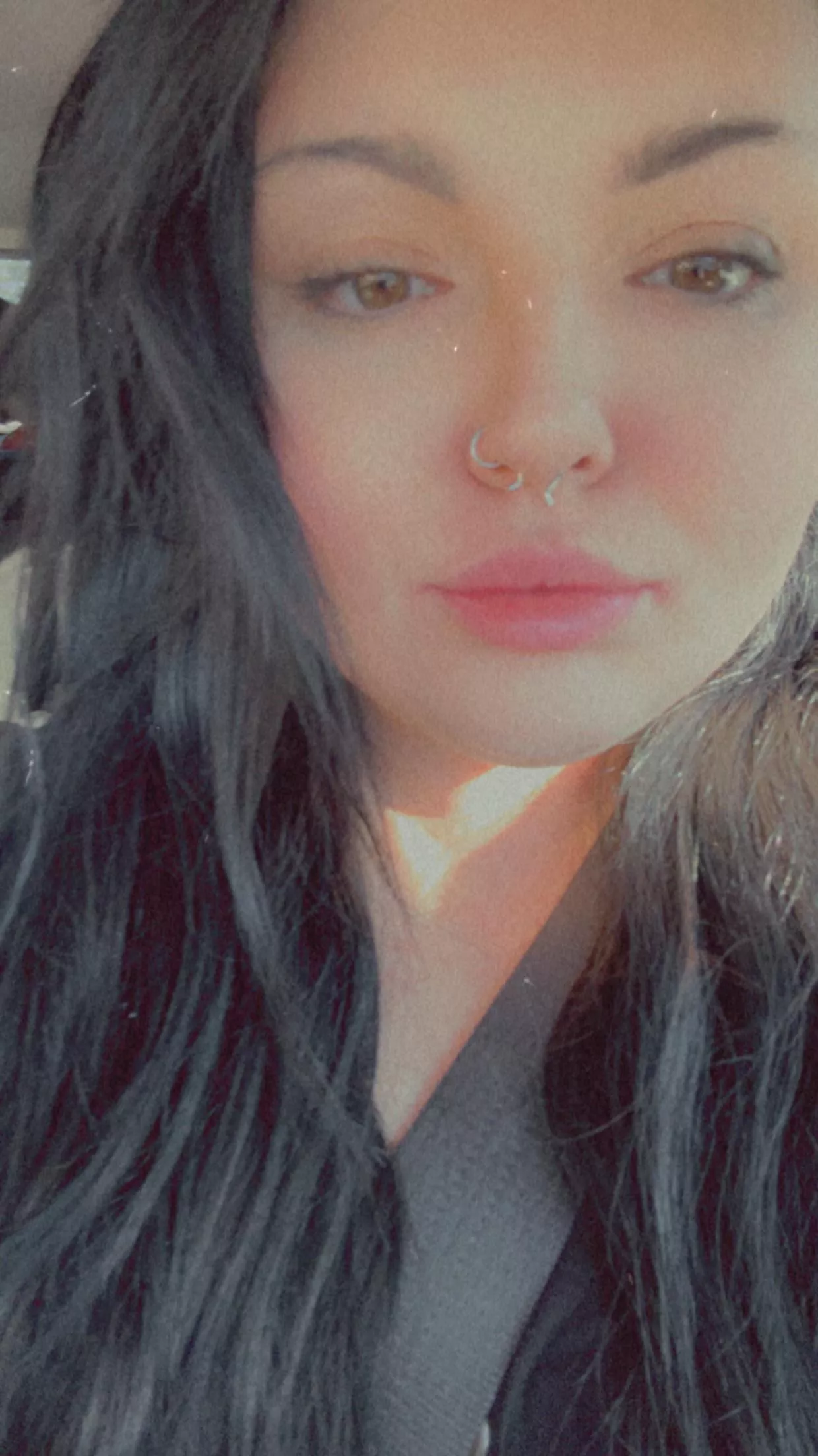 Car selfie 🖤 posted by Valentinapetrov