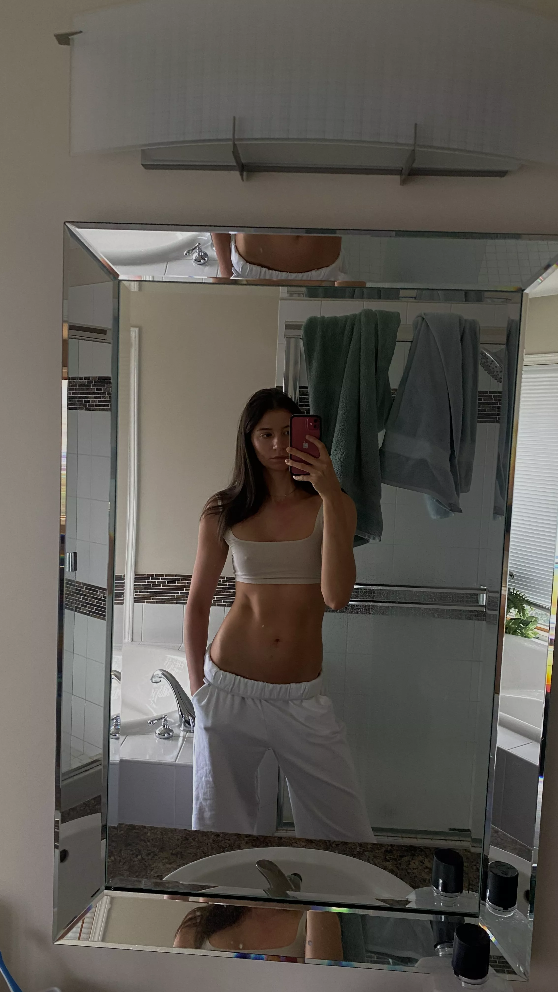 Do you like girls with abs? posted by onlyfanscollegegirl