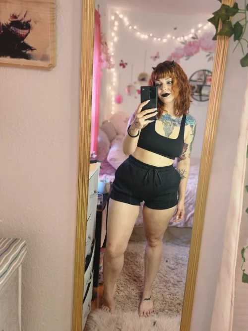 Don't underestimate a horny goth milf by NaomiCakess