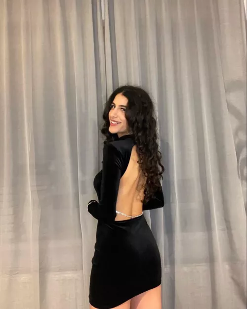 Dressed up for you today by roxypoxy21