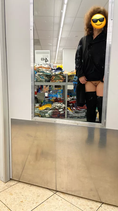 (F) I am the woman in the mirror. mirror mirror, what do you see beautiful...? by seeallifyouwant