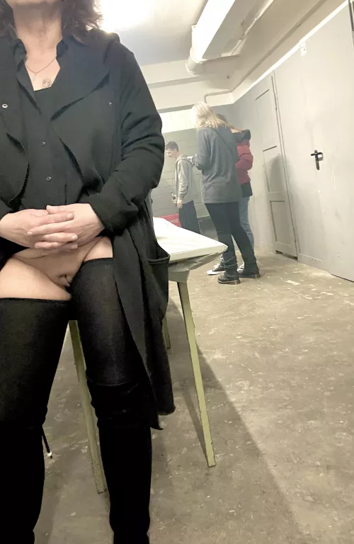 (F) in the smoking room of the discotheque. whether someone has seen my wet cunt? by seeallifyouwant