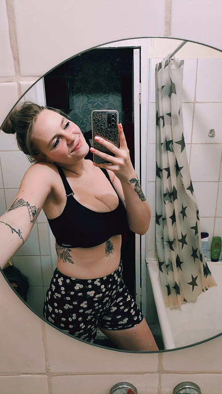 flowery is my thing 😉 posted by Electronic-Doubt9018