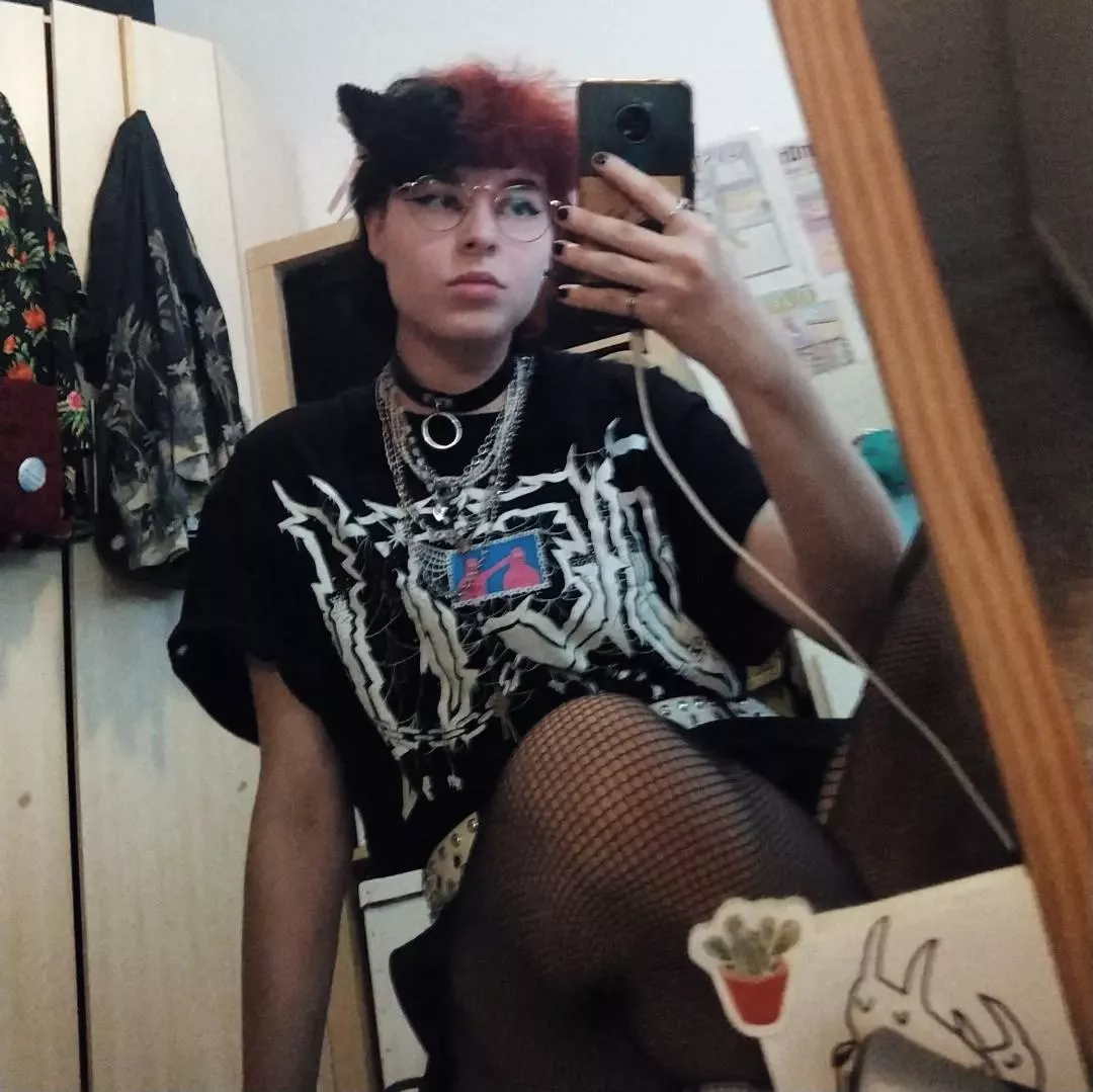 from last summer:3 (started the femboyification process) posted by tboy_unzipped