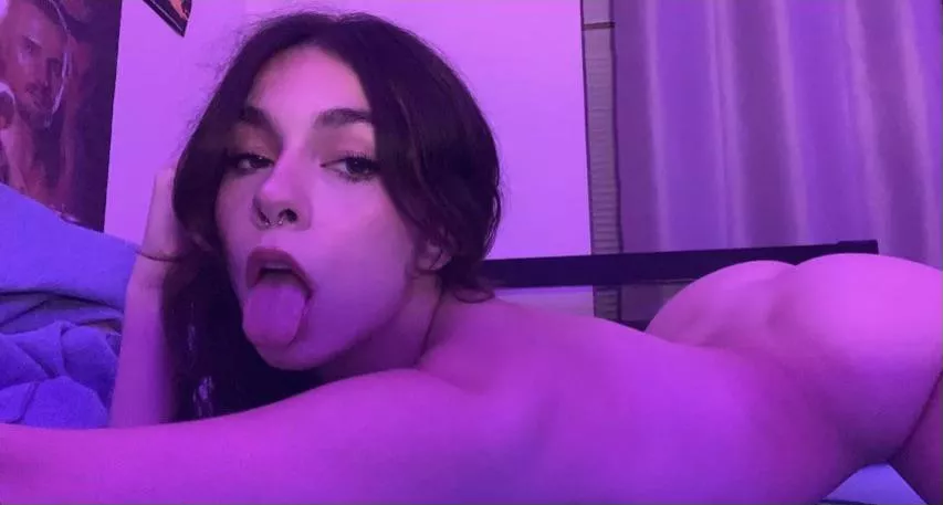 Fuuuuu who is this??? posted by Adonis____