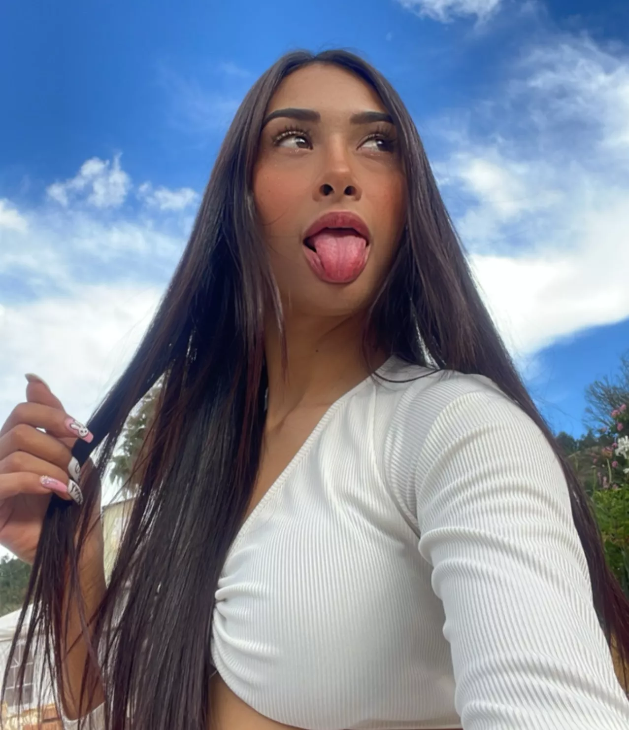 Happy Weekend posted by Mvioleta11